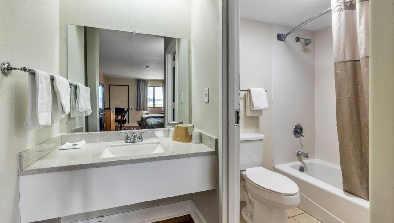 Studios And Suites 4 Less Emporia Εξωτερικό φωτογραφία
