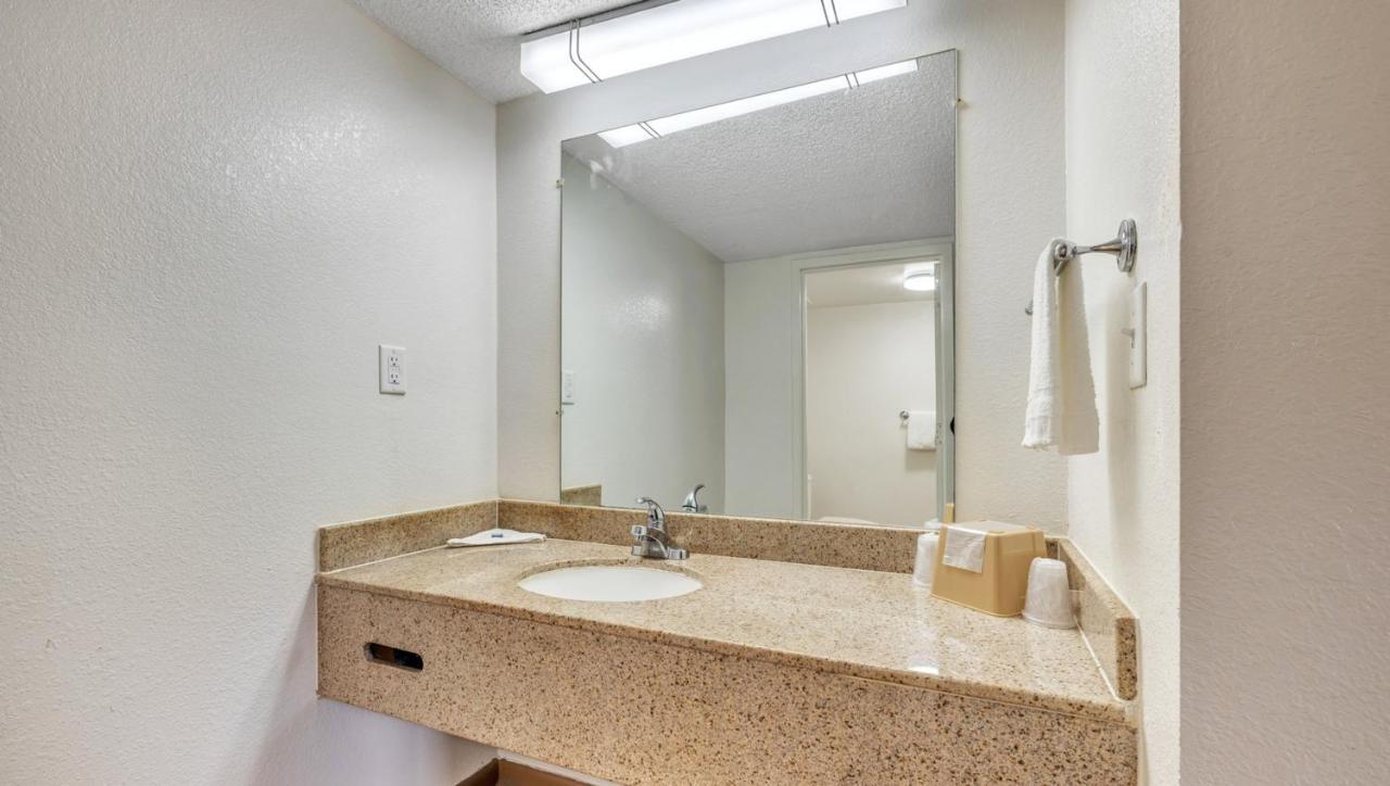 Studios And Suites 4 Less Emporia Εξωτερικό φωτογραφία