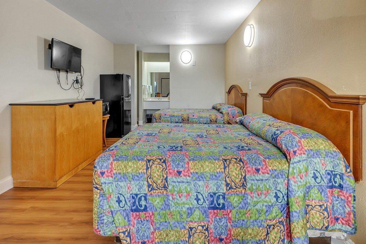 Studios And Suites 4 Less Emporia Εξωτερικό φωτογραφία