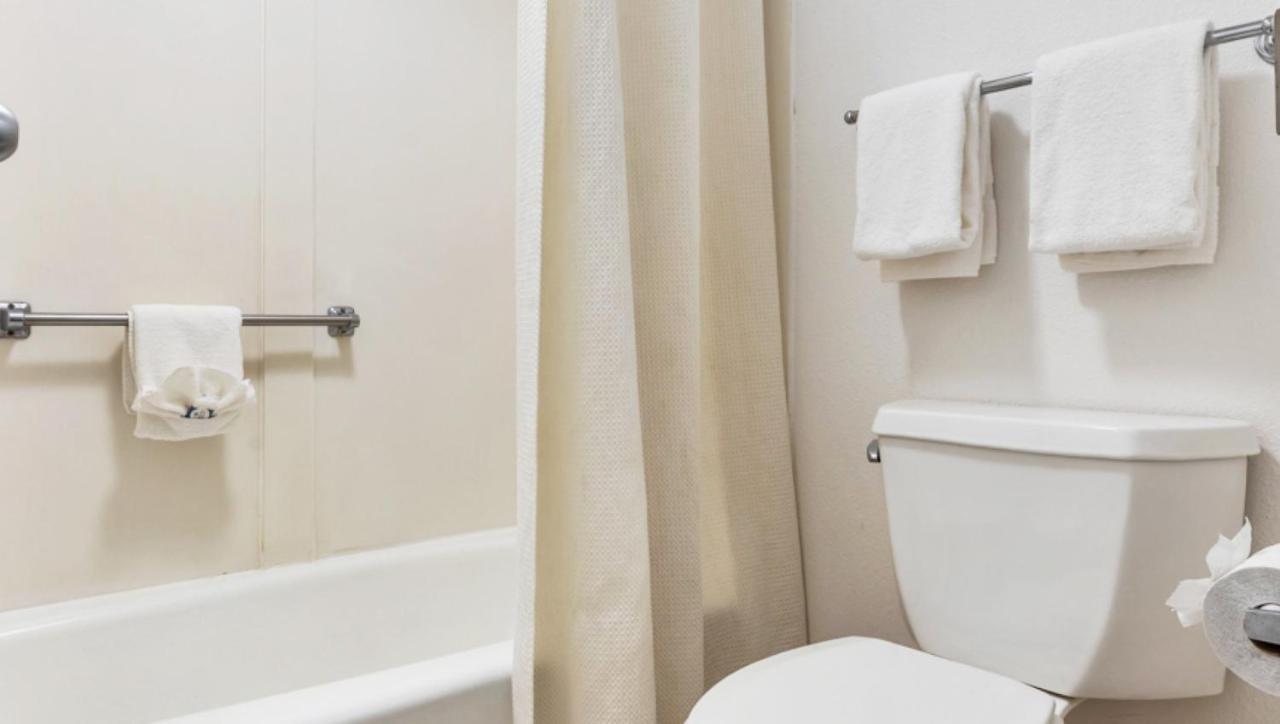 Studios And Suites 4 Less Emporia Εξωτερικό φωτογραφία